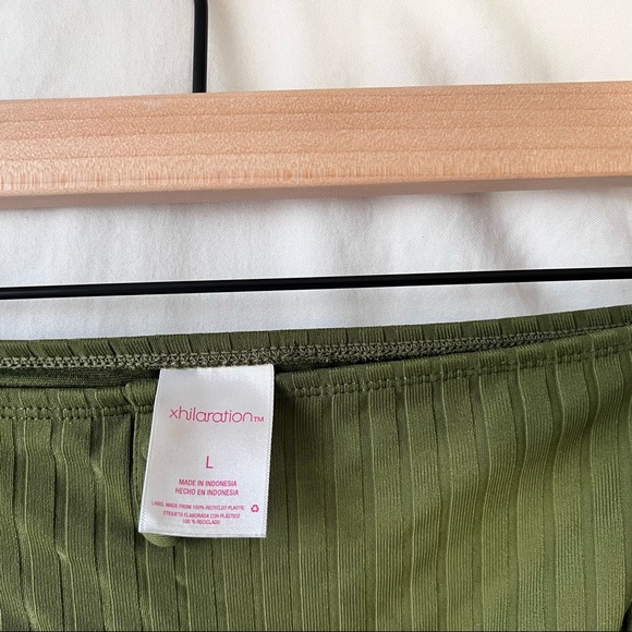 Green High-Waisted Two Piece Swimsuit in Women’s Size Large - Picture 7 of 7